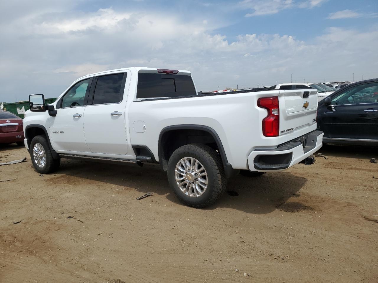 2022 Chevrolet All models VIN 1GC4YVEY5NF260209 photo 2