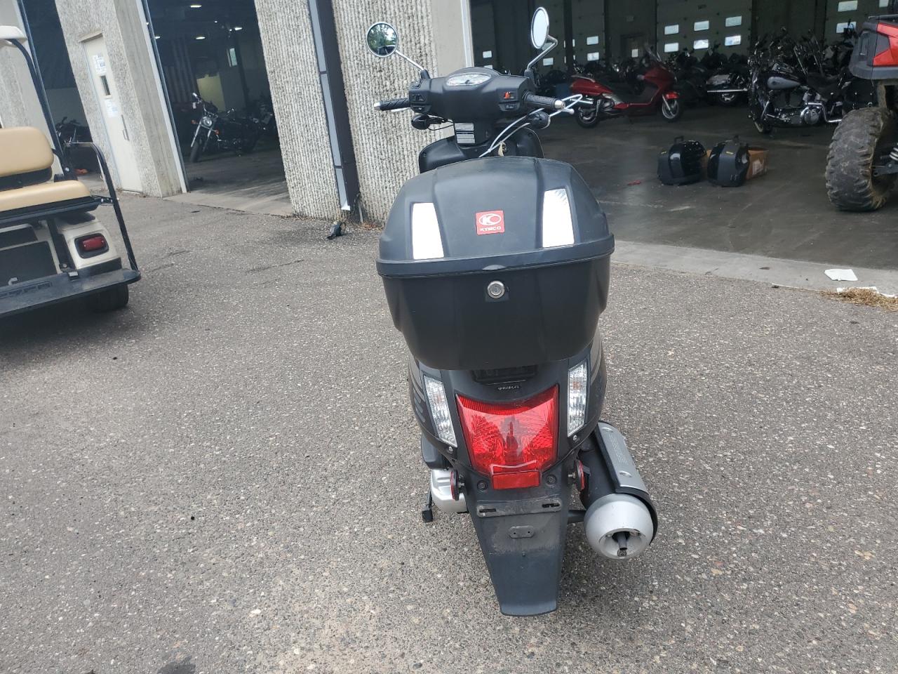 2016 KYMCO Scooter VIN LC2D2H125GC100336 photo 4