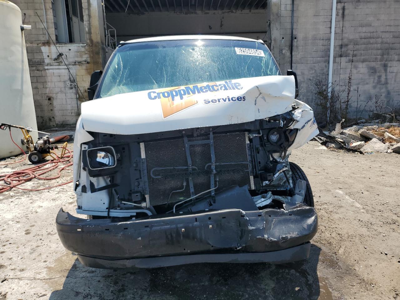 2017 CHEV Express 2500 VIN 1GCWGAFF8H1320471 photo 5