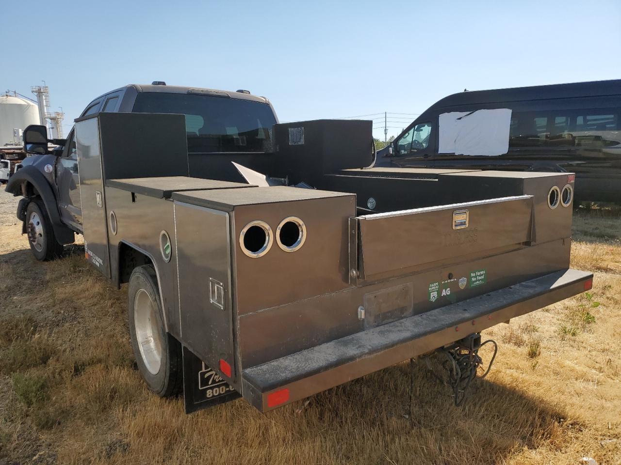 2021 Ford F550 VIN 1FD0X5HT3MED72119 photo 2