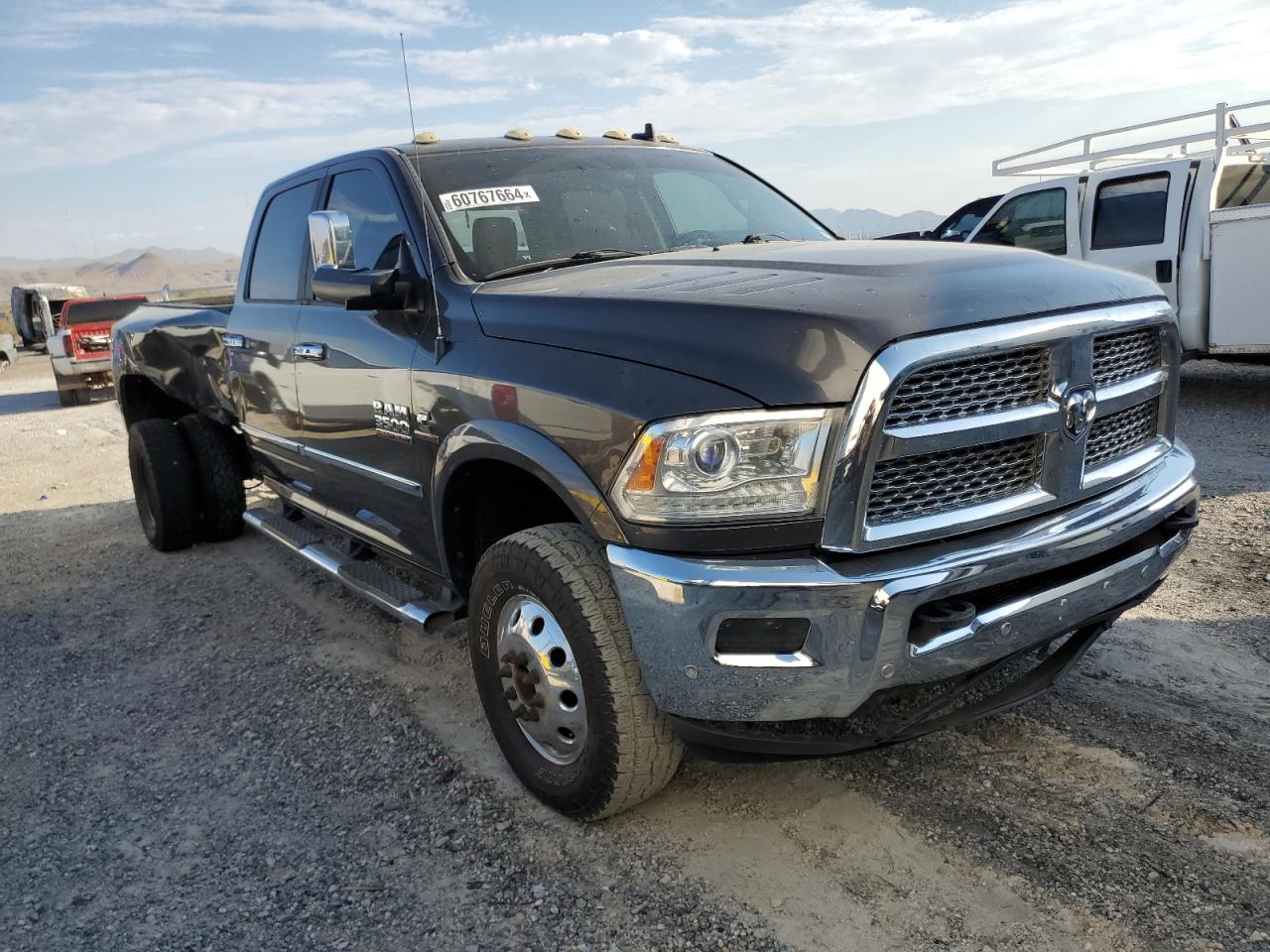 2017 RAM 3500 VIN 3C63RRJL2HG737019 photo 4
