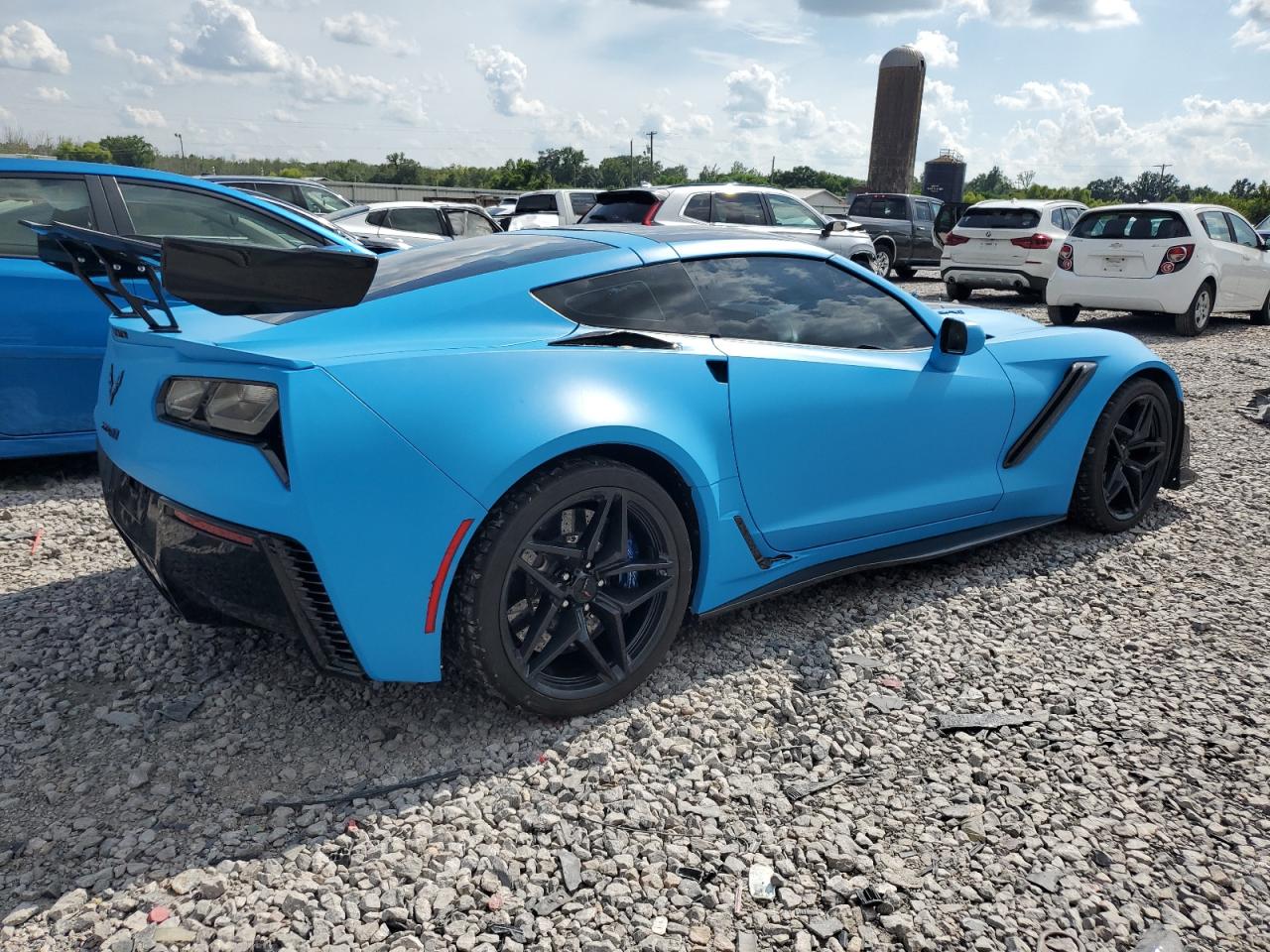 2019 Chev Corvette VIN 1G1Y52D9XK5802286 photo 3