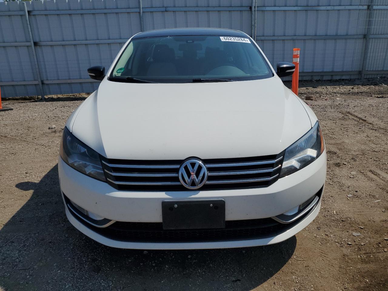 2015 Volkswagen Passat VIN 1VWBS7A35FC086429 photo 5