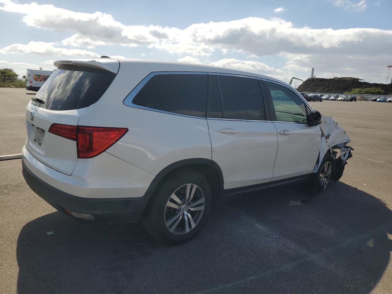 2016 Honda Pilot VIN 5FNYF5H51GB051274 photo 3