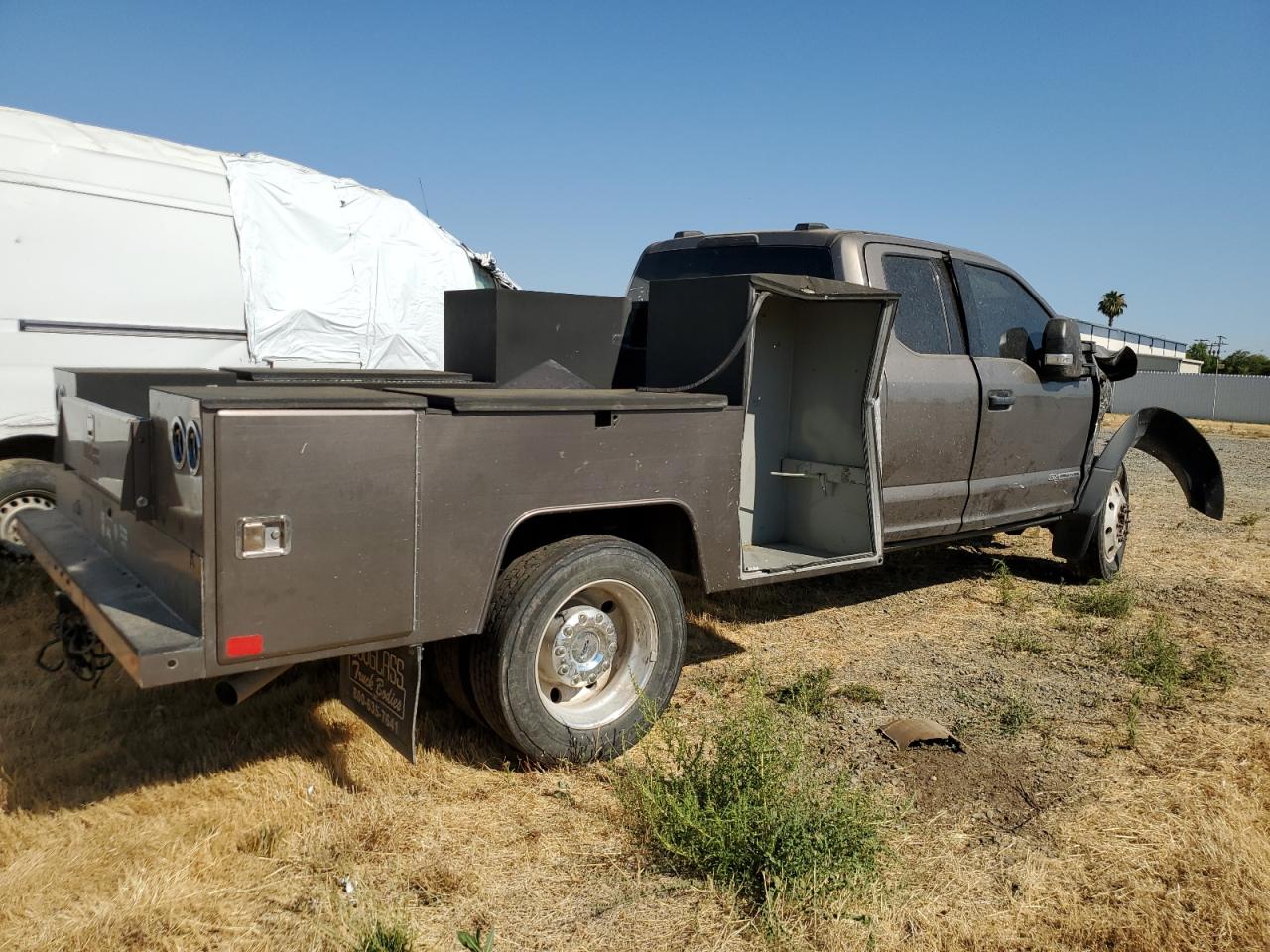 2021 Ford F550 VIN 1FD0X5HT3MED72119 photo 3