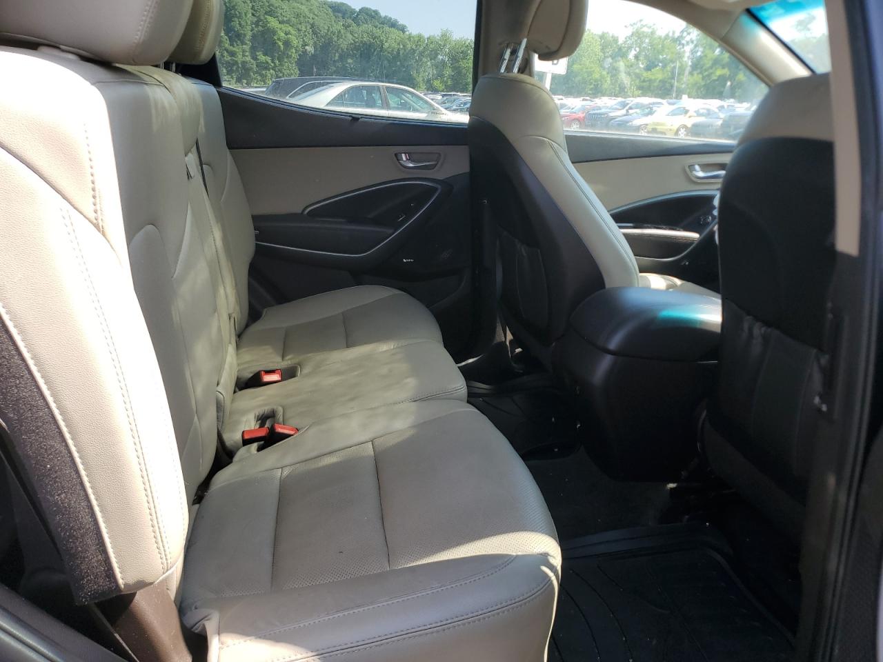 2018 HYUNDAI Santa fe VIN 5NMZUDLB3JH106220 photo 11