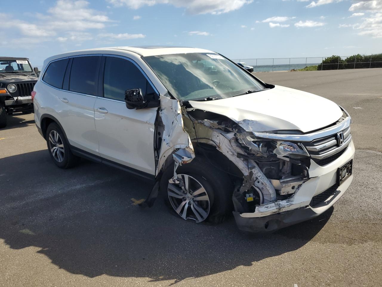 2016 Honda Pilot VIN 5FNYF5H51GB051274 photo 4
