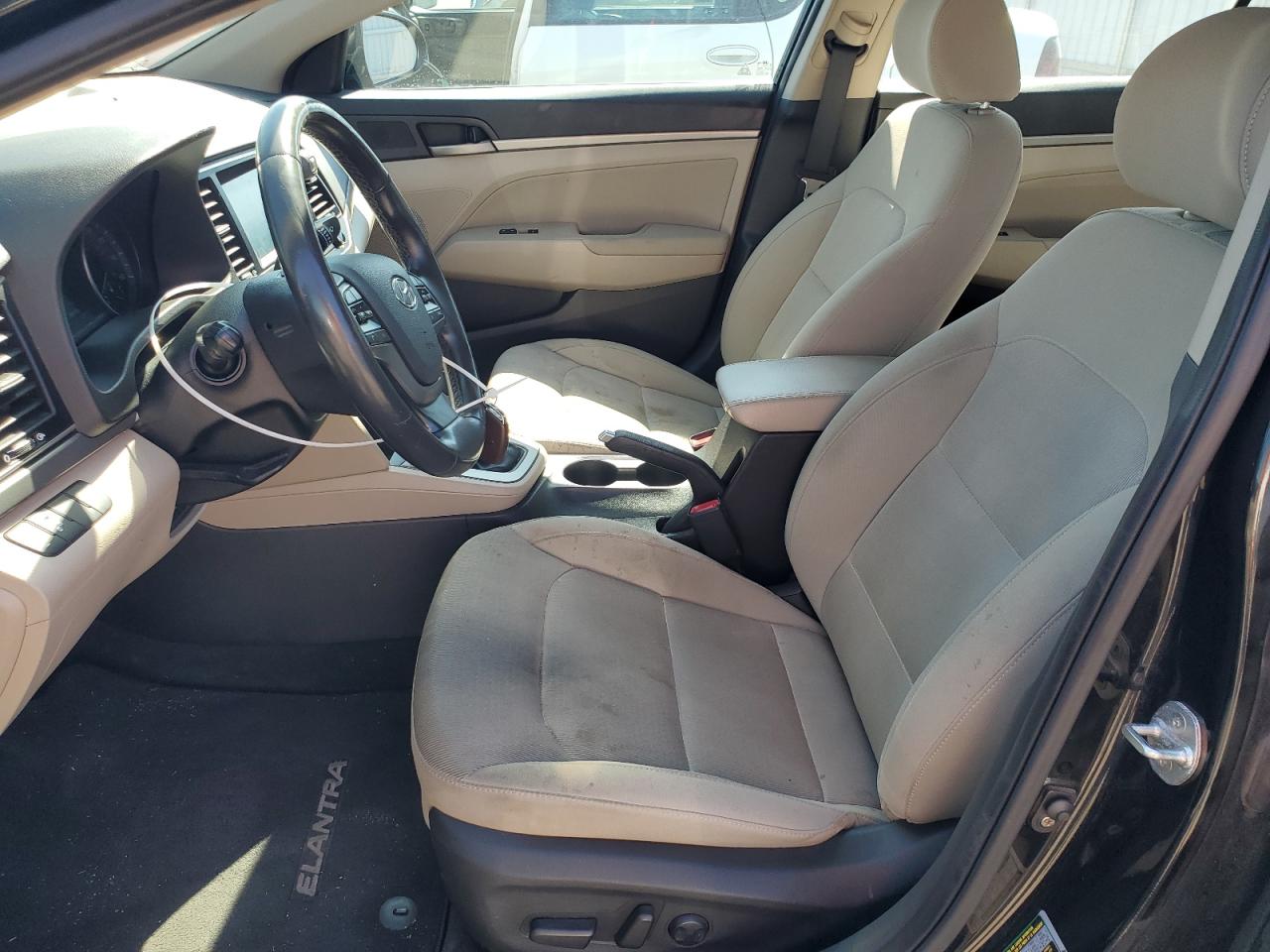 2017 Hyundai Elantra se VIN KMHD84LF1HU321028 photo 7