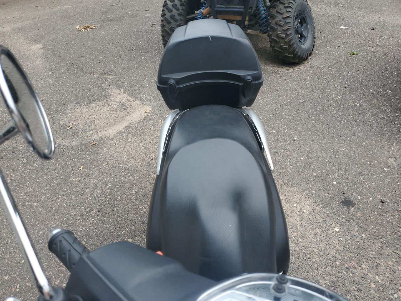 2016 KYMCO Scooter VIN LC2D2H125GC100336 photo 5