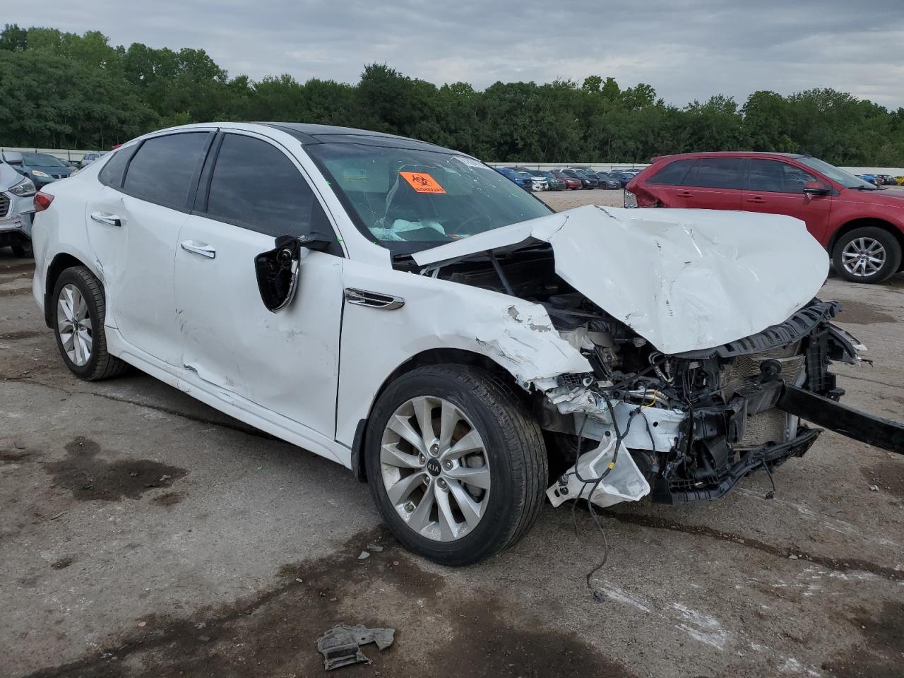 2018 KIA Optima VIN 5XXGT4L34JG247038 photo 4
