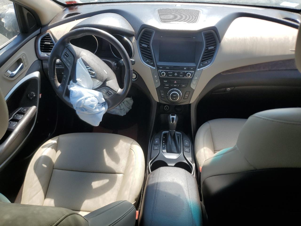 2018 HYUNDAI Santa fe VIN 5NMZUDLB3JH106220 photo 8