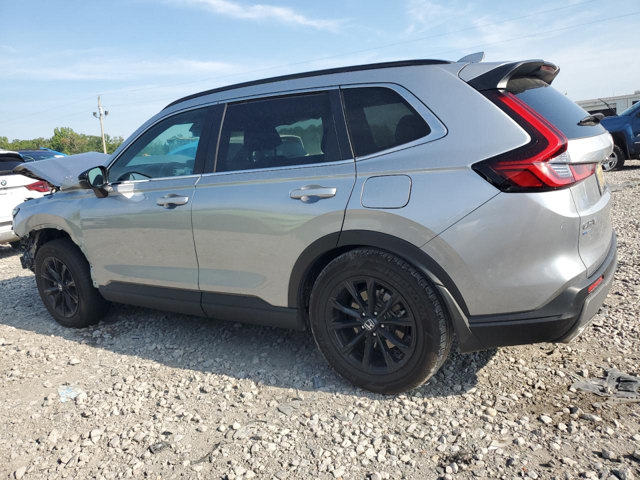 2023 Honda Crv VIN 7FARS5H57PE013181 photo 2