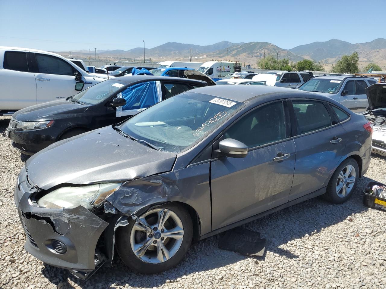 2013 Ford Focus VIN 1FADP3F22DL264953 photo 1
