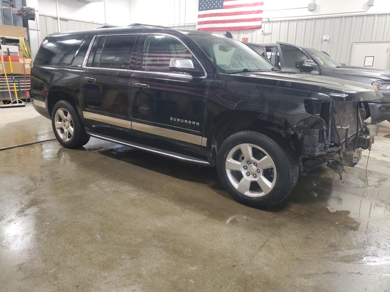 2016 CHEVROLET Suburban k VIN 1GNSKJKC1GR125120 photo 4