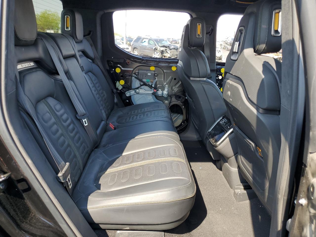 2023 Rivian Rit VIN 7FCTGBAA5PN028055 photo 10