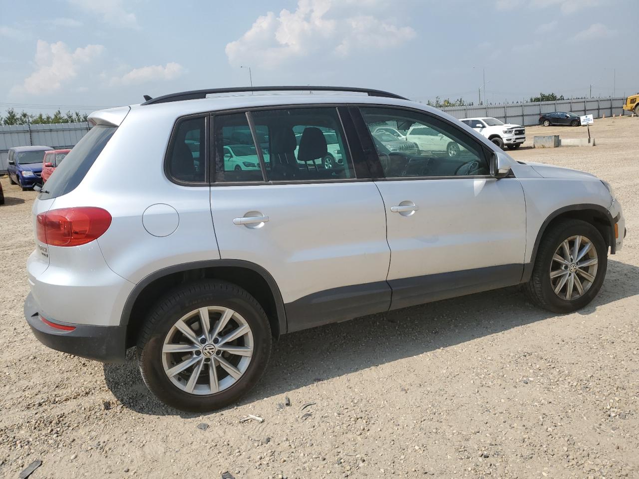 2014 VOLKSWAGEN Tiguan VIN WVGJV3AX7EW553019 photo 3