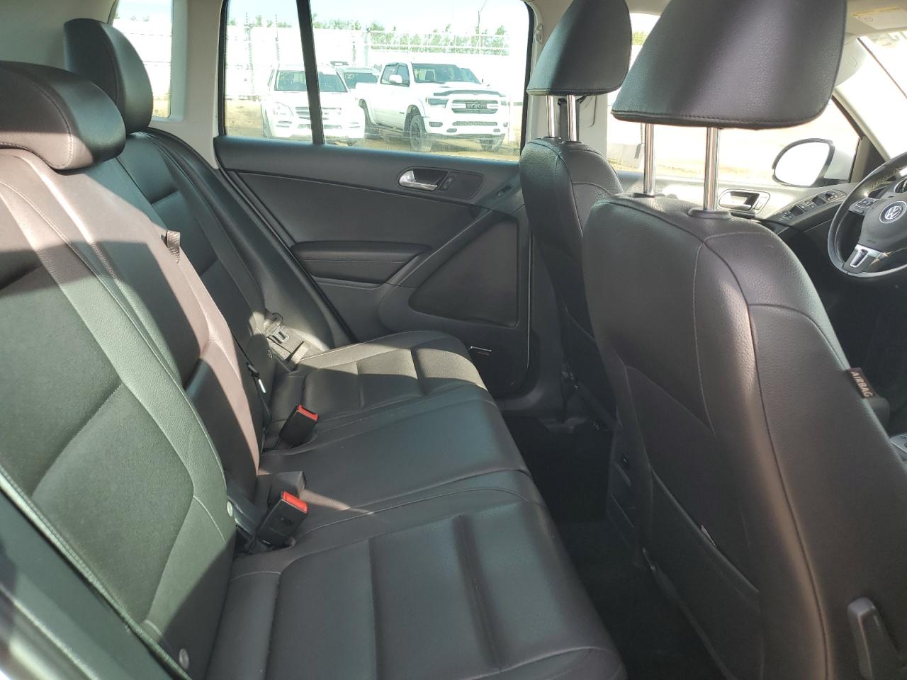 2014 VOLKSWAGEN Tiguan VIN WVGJV3AX9EW540904 photo 11