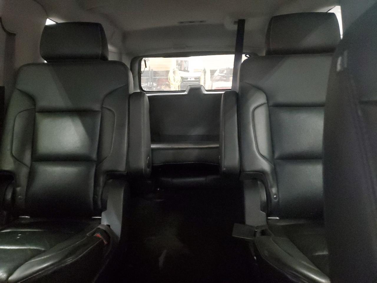 2016 CHEVROLET Suburban k VIN 1GNSKJKC1GR125120 photo 10