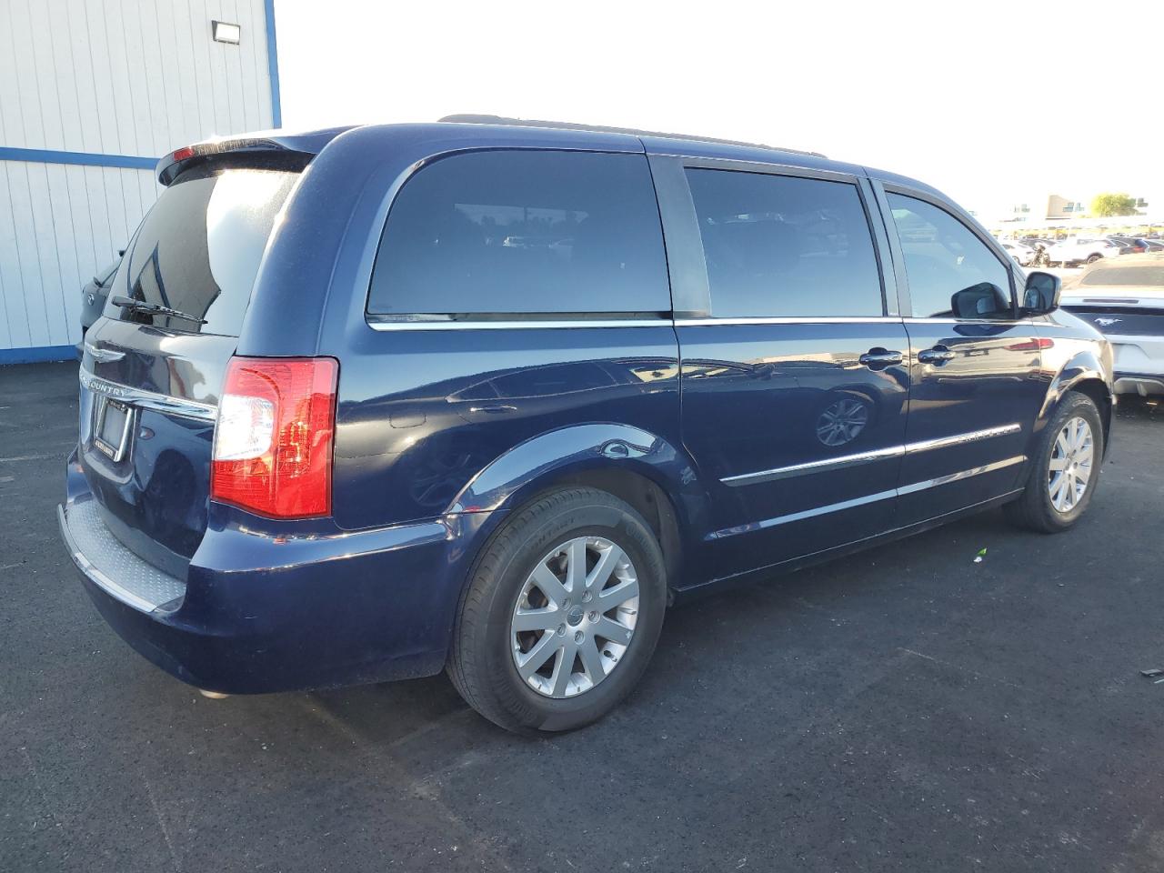 2013 Chrysler Minivan VIN 2C4RC1BG3DR711413 photo 3
