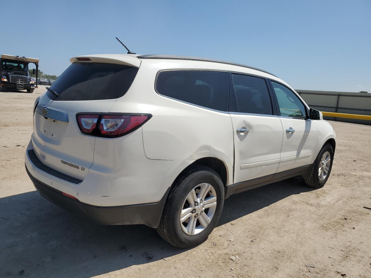 2014 CHEV Traverse VIN 1GNKRHKD3EJ371191 photo 3