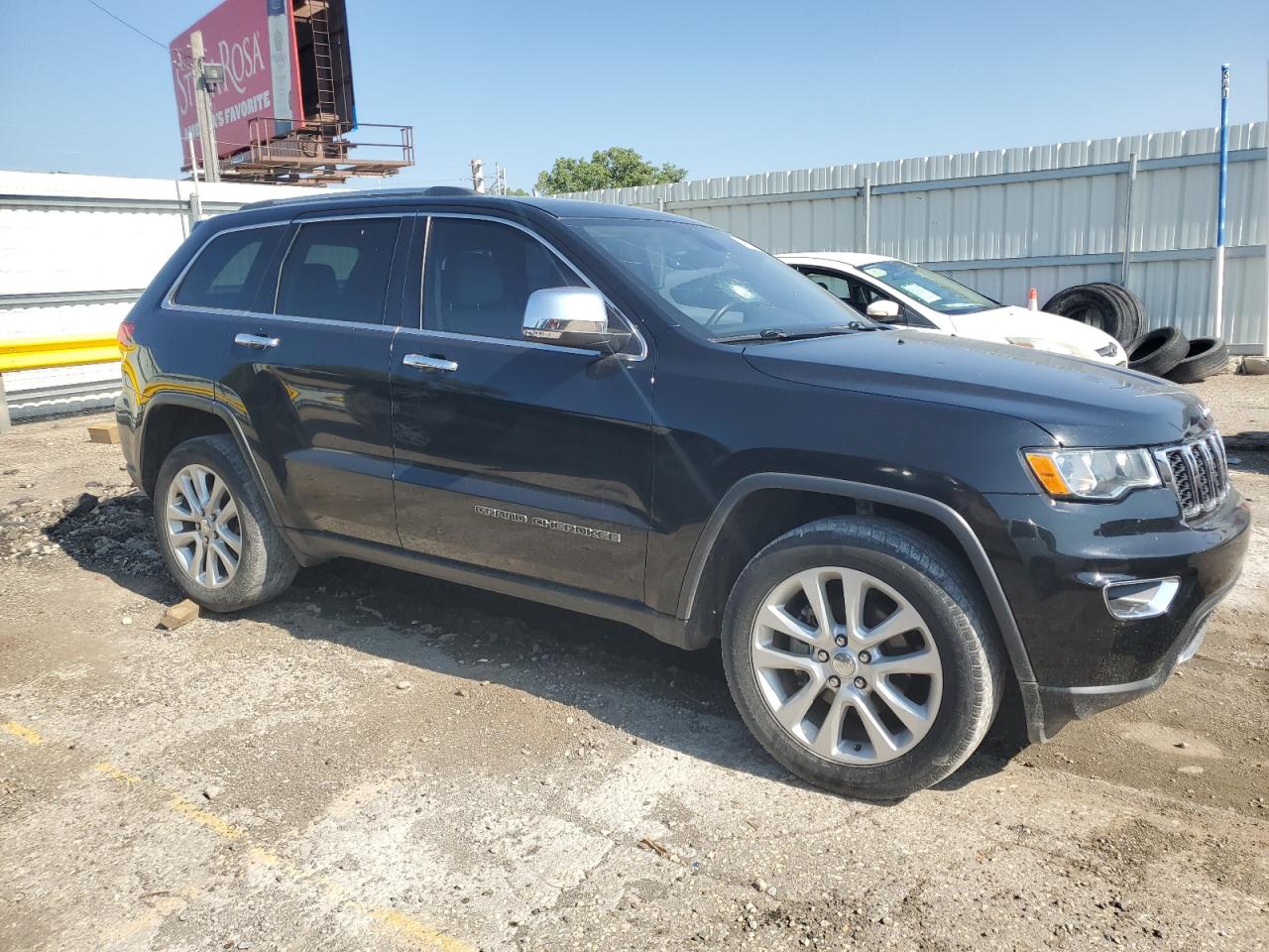 2017 Jeep Grand cher VIN 1C4RJFBGXHC912341 photo 4