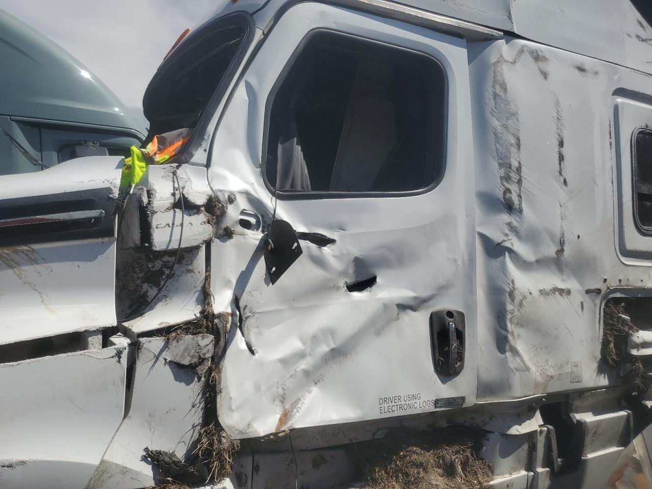 2019 FREIGHTLINER All other VIN 3AKJHHDR2KSKG5159 photo 9
