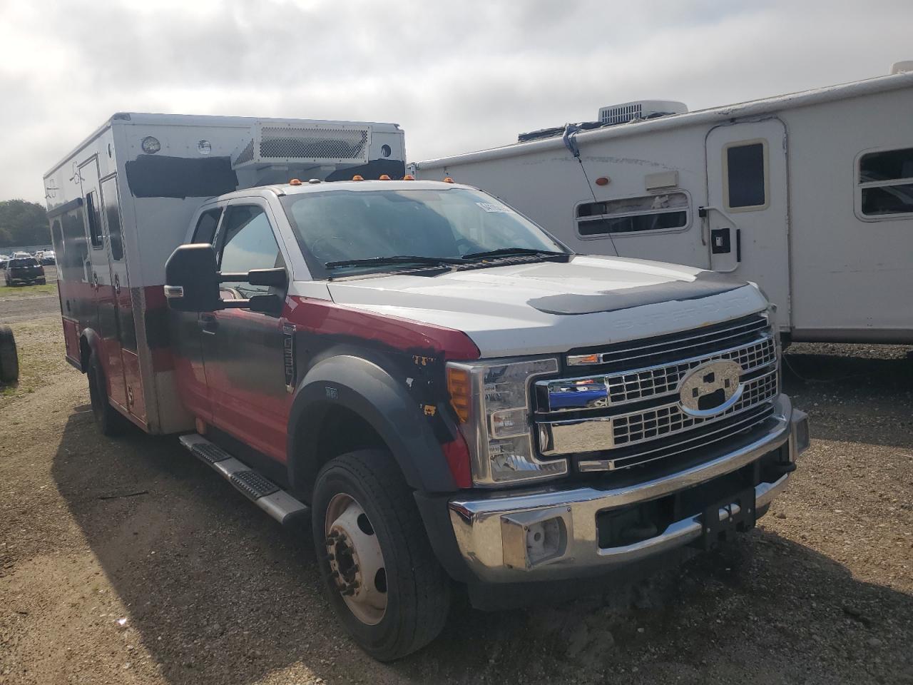 2017 Ford F550 VIN 1FD0X5HT1HEC82148 photo 4