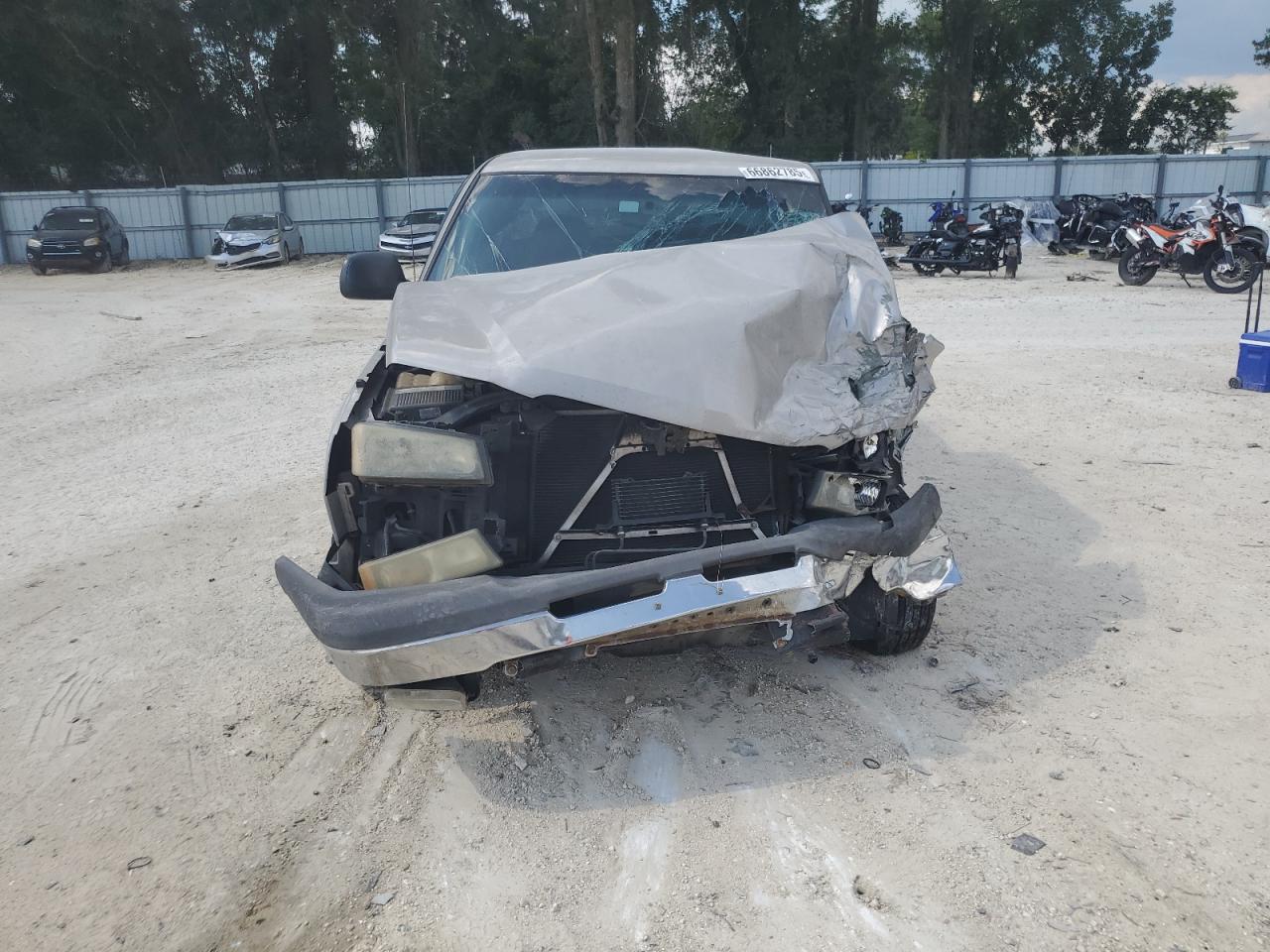2004 Chevrolet All models VIN 2GCEC19T541183387 photo 5