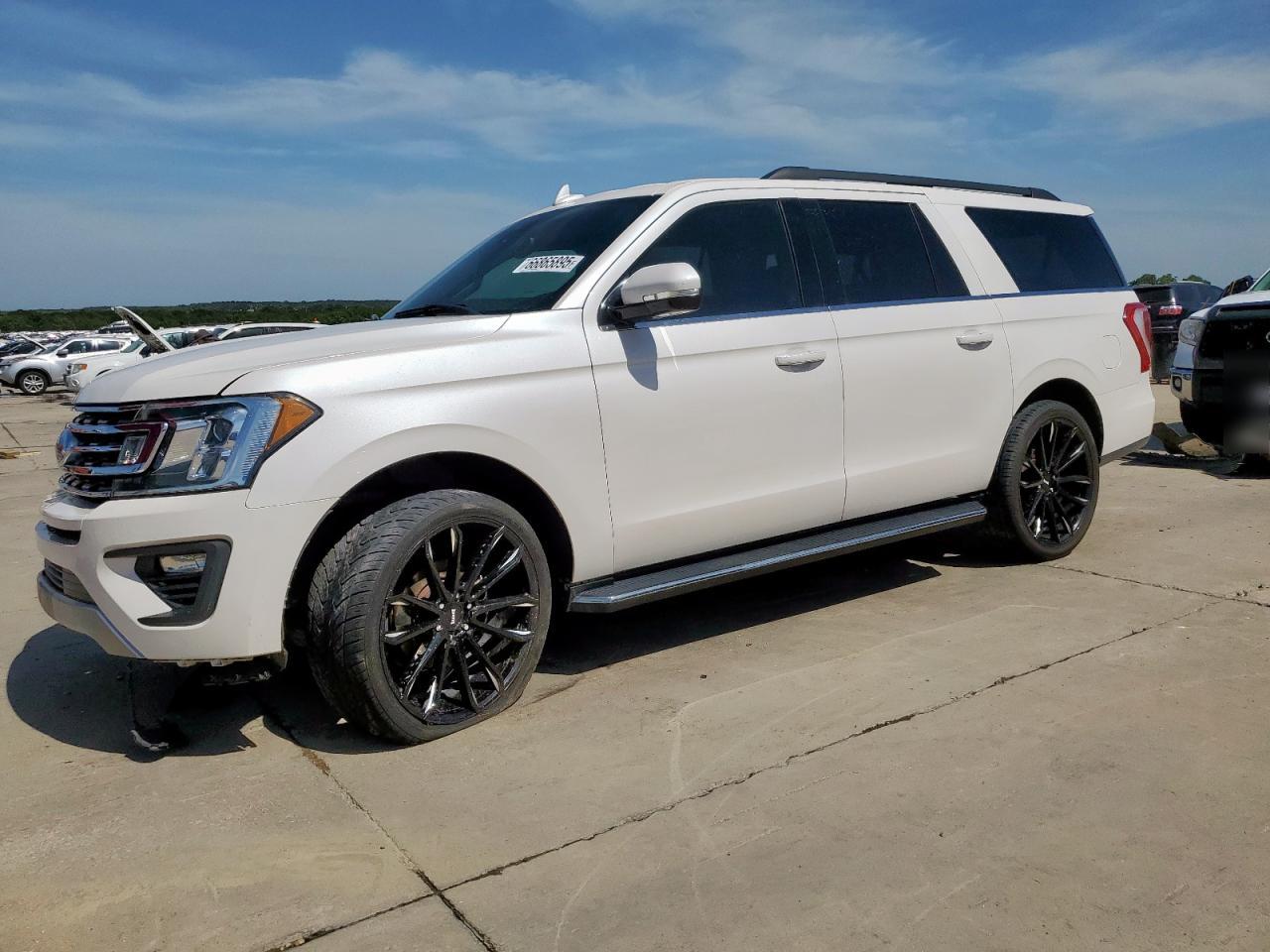 2019 Ford Expedition VIN 1FMJK1HT3KEA37774 photo 1