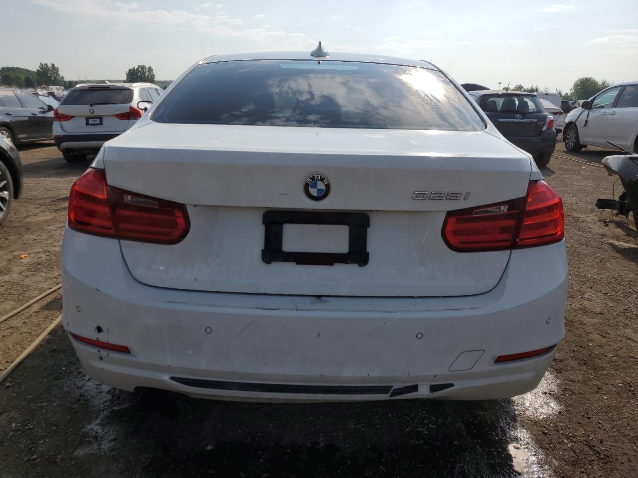 2012 BMW 3 series VIN WBA3A5C58CF257906 photo 6
