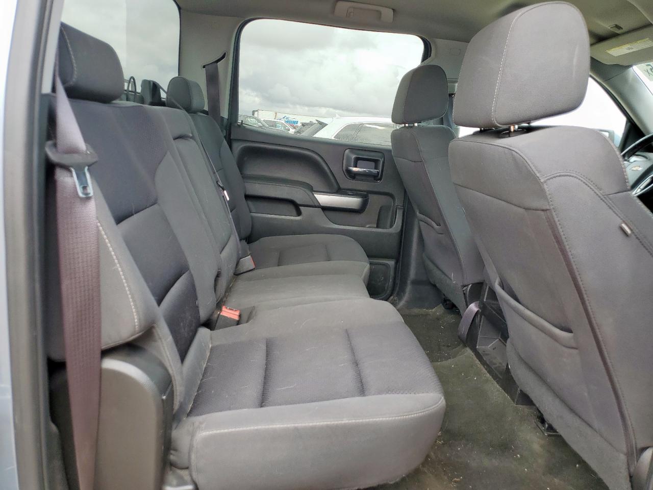 2016 Chevrolet All models VIN 3GCUKREC7GG292271 photo 10