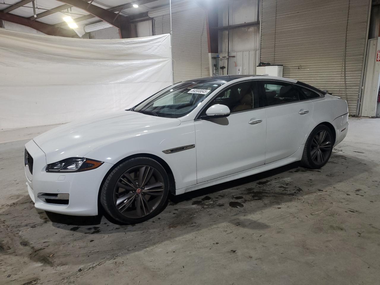 2016 Jaguar Xj VIN SAJWA1CE5GMV98062 photo 1