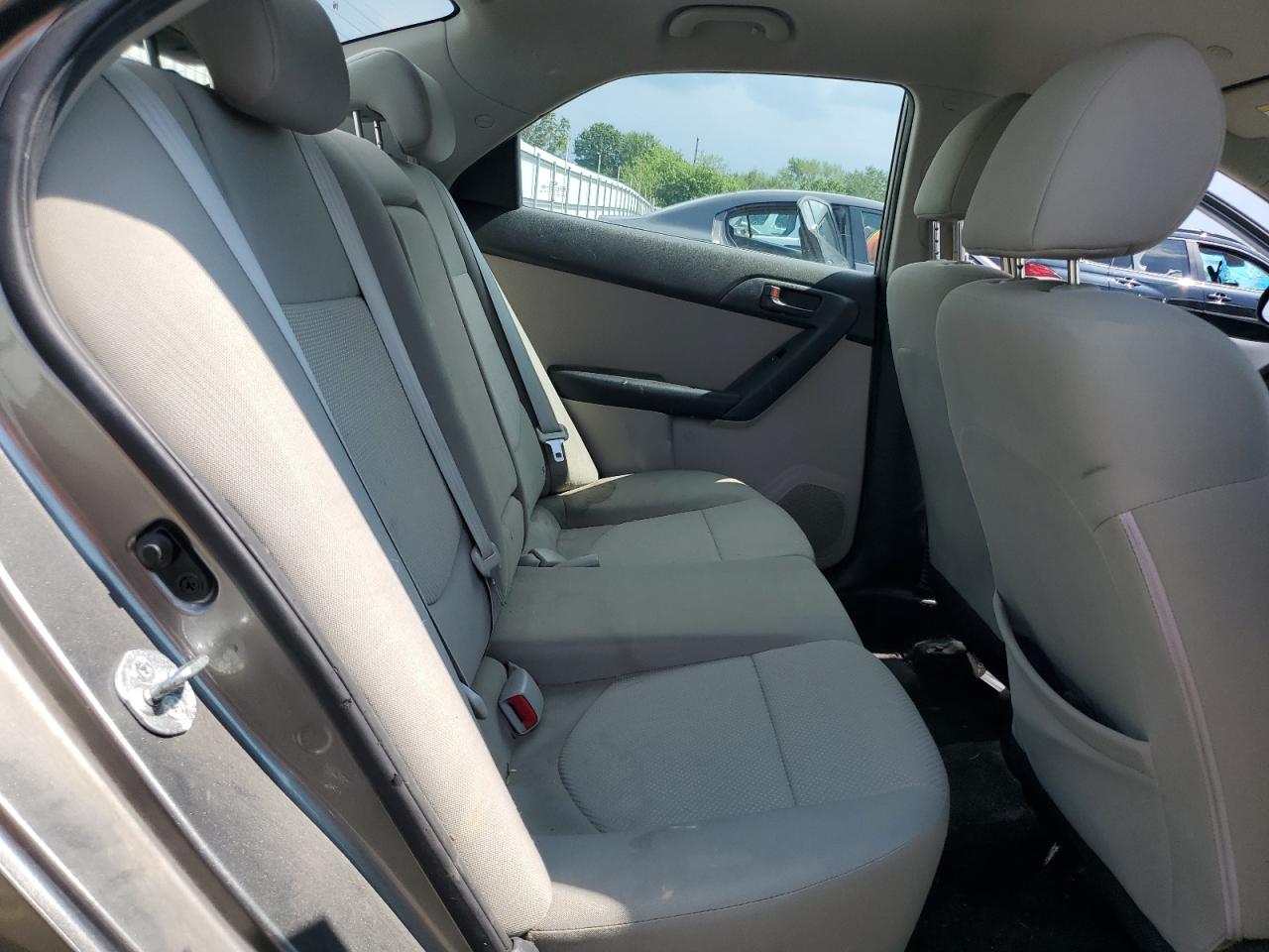 2011 Kia Forte VIN KNAFU4A28B5393075 photo 10