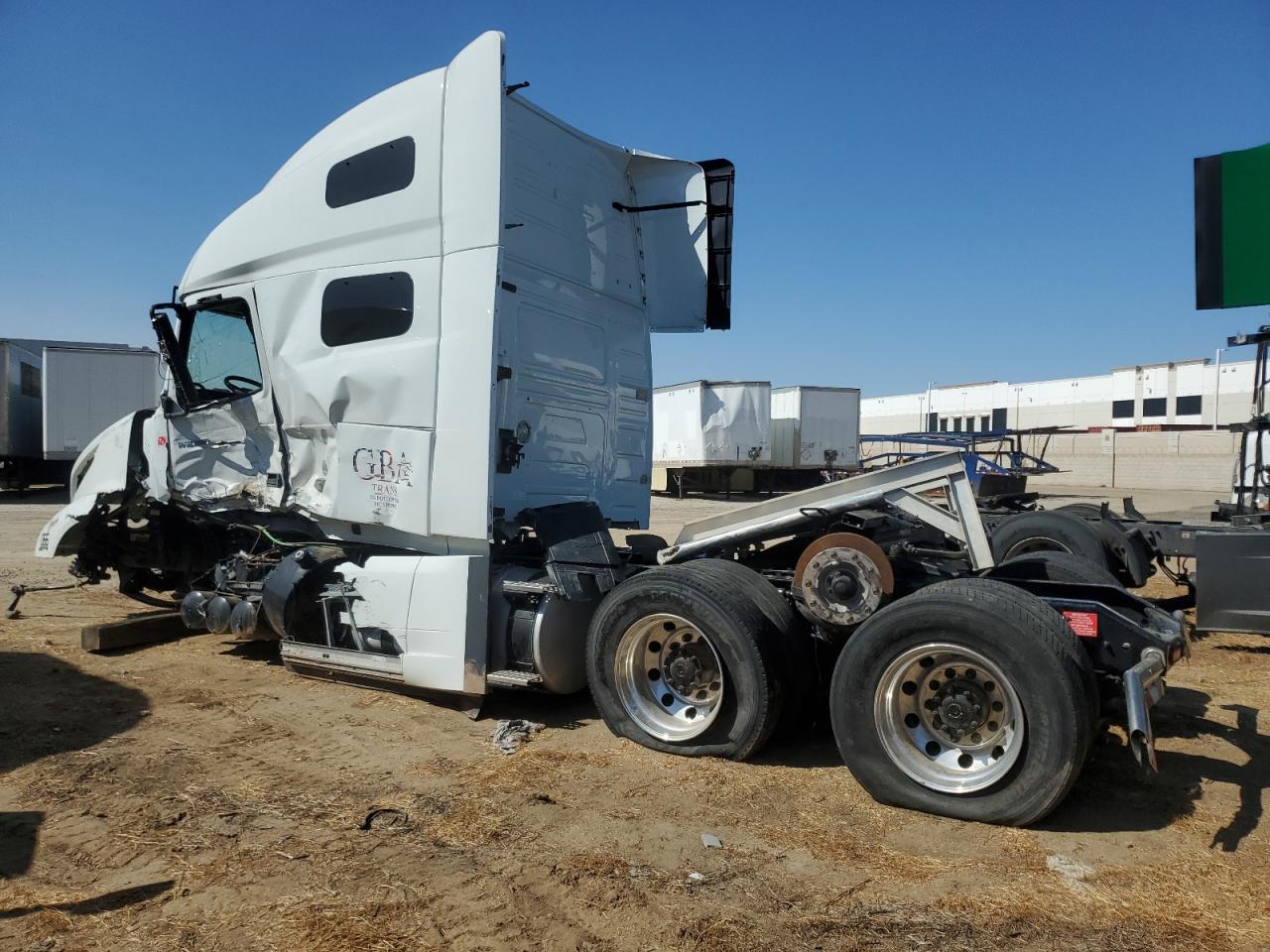2025 Volvo Vn VIN 4V4NC9EH8SN668168 photo 3