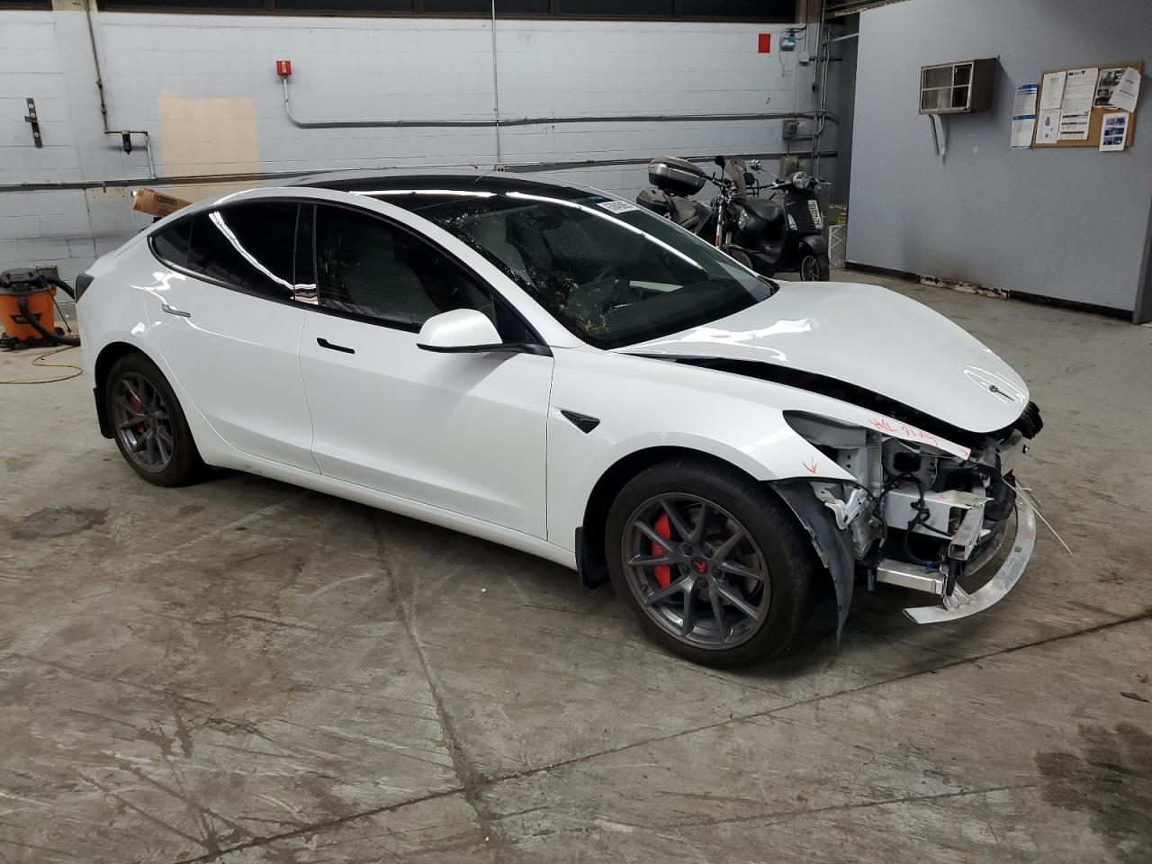 2022 TESLA Model 3 VIN 5YJ3E1EB6NF348201 photo 4