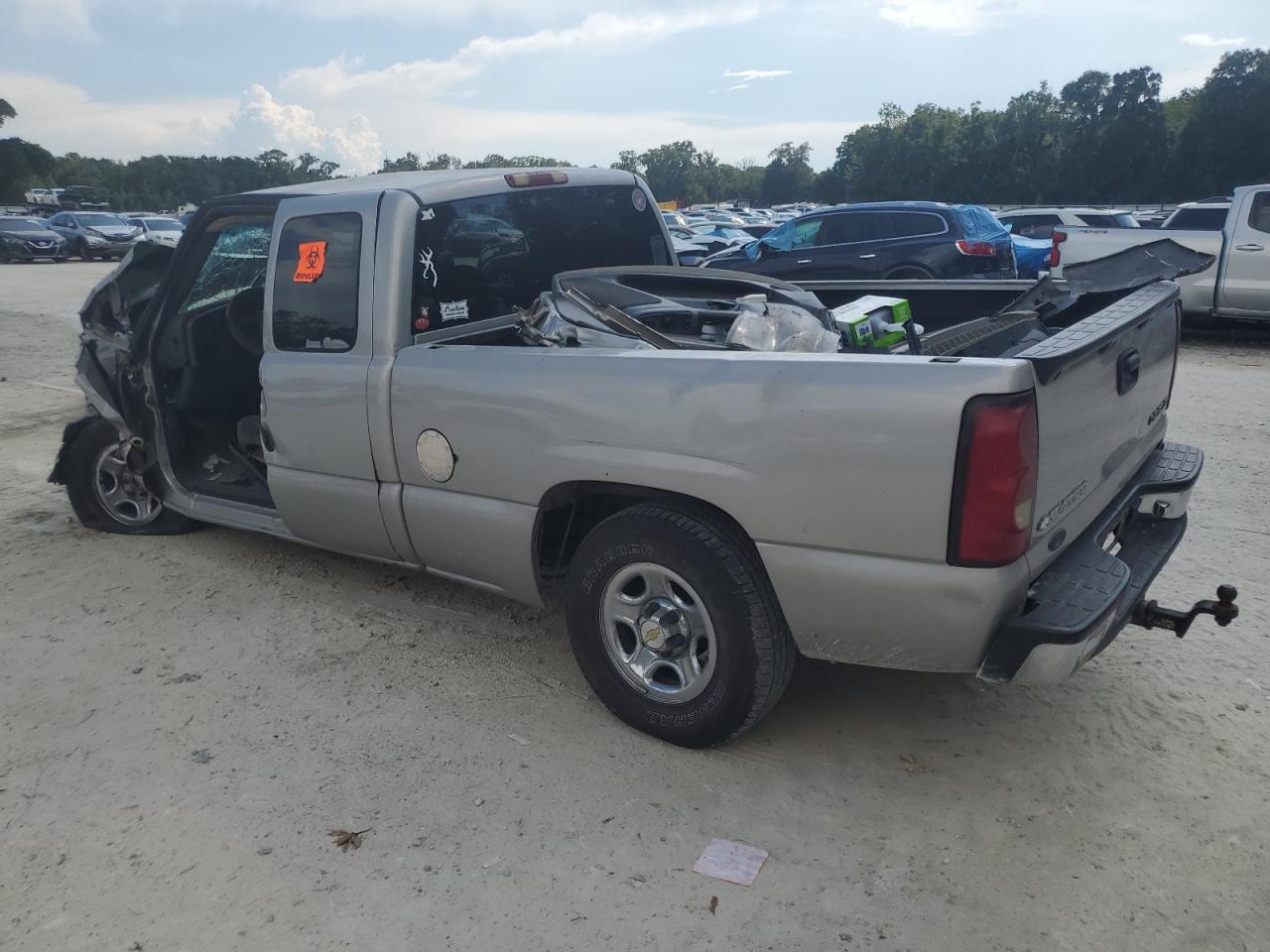 2004 Chevrolet All models VIN 2GCEC19T541183387 photo 2