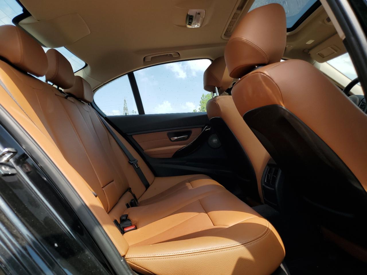 2012 BMW 3 series VIN WBA3A5C57CF345040 photo 10