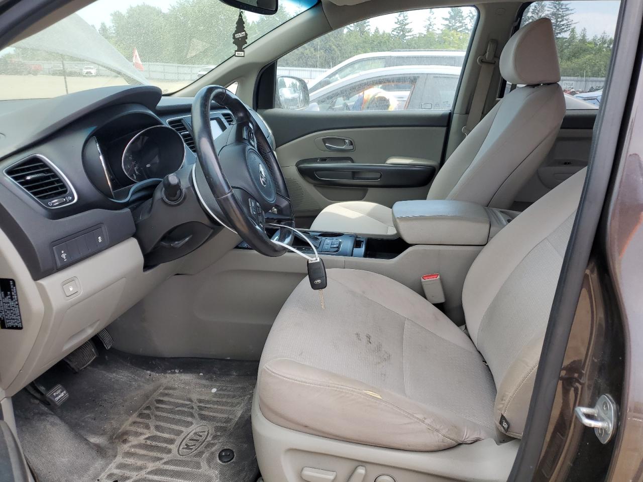 2017 KIA Sedona lx VIN KNDMB5C19H6257549 photo 7