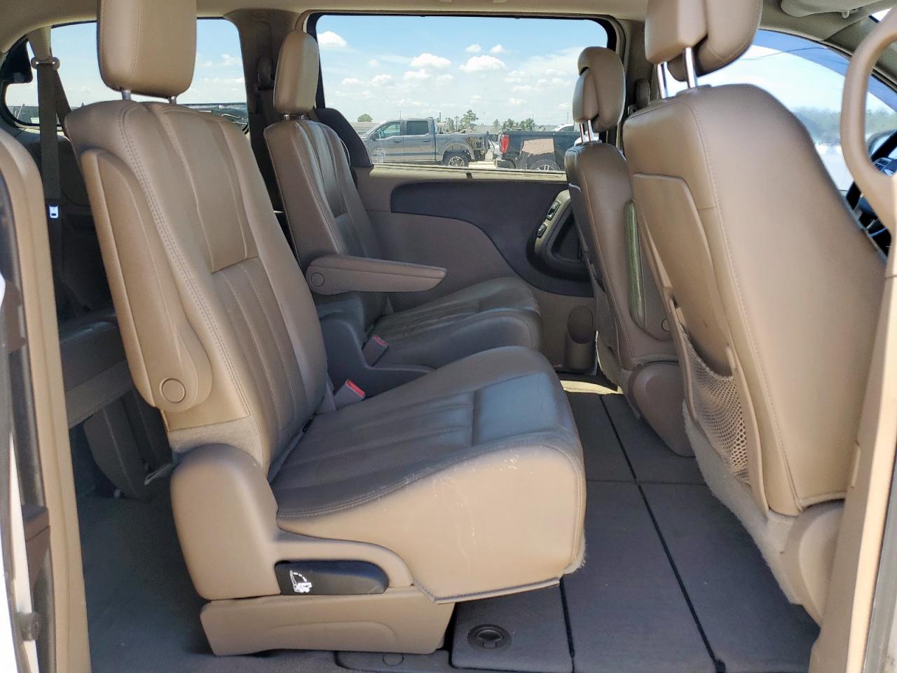 2012 Chrysler Minivan VIN 2C4RC1CG5CR327551 photo 11