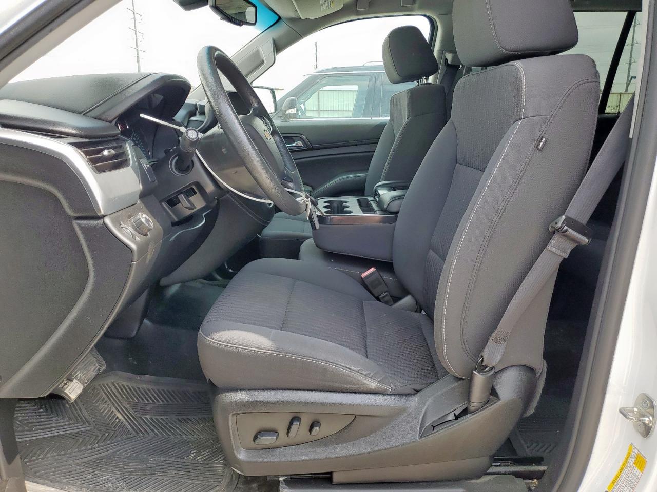 2019 Chevrolet Suburban VIN 1GNSCKEC4KR239670 photo 7
