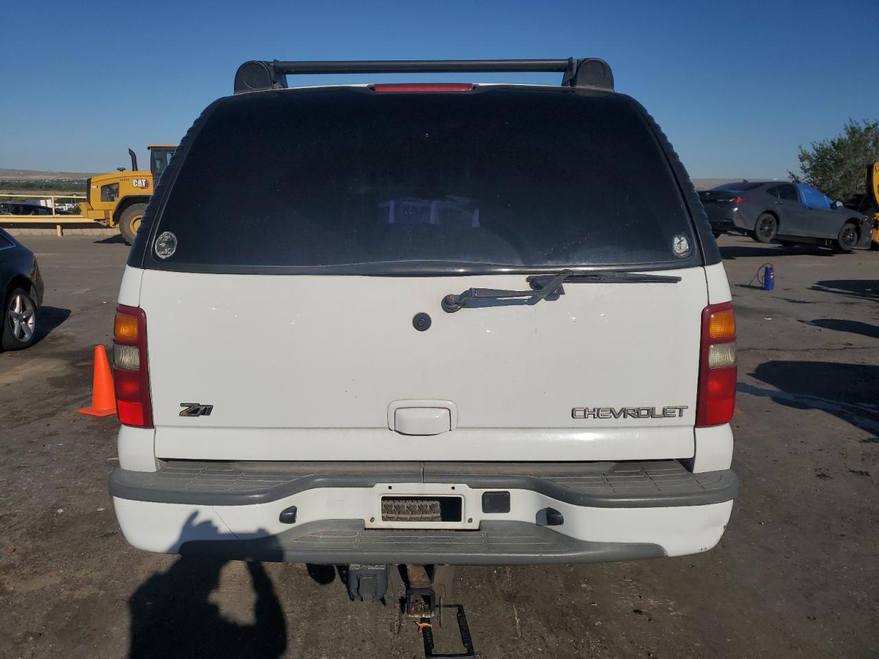 2003 Chevrolet Suburban VIN 3GNFK16Z73G286680 photo 6