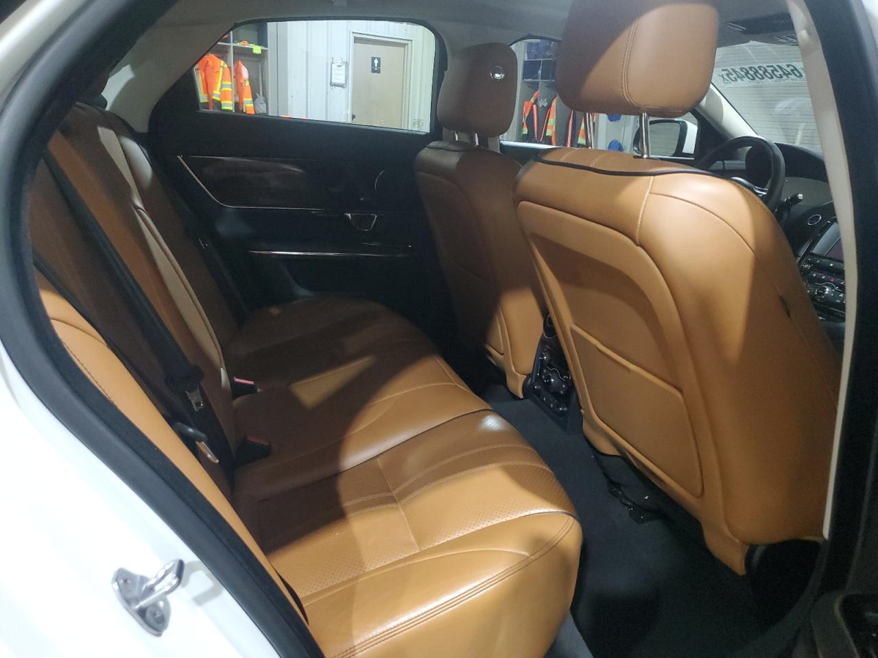 2016 Jaguar Xj VIN SAJWA1CE5GMV98062 photo 10