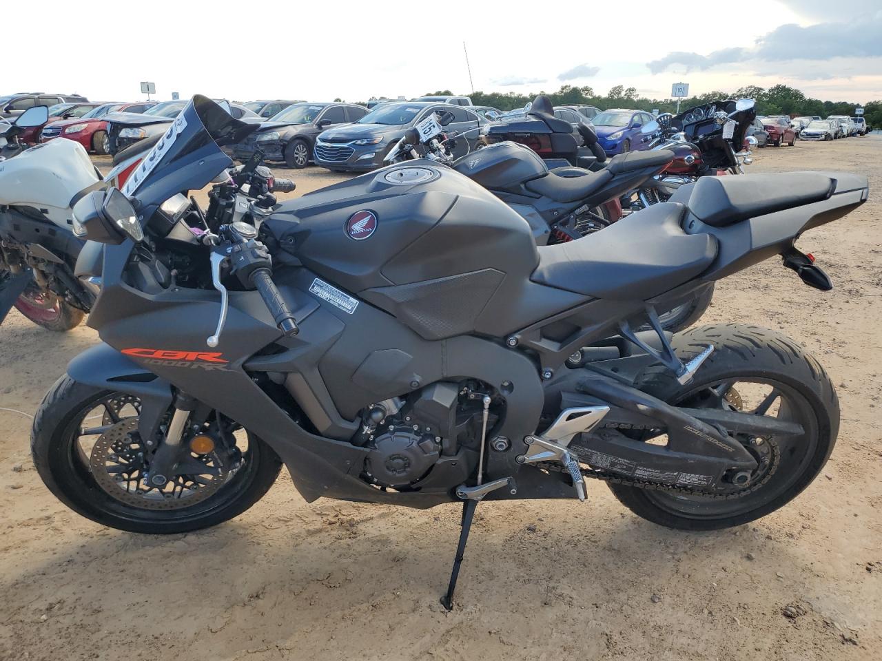 2021 Honda Cbr cycle VIN JH2SC7759MK400067 photo 3