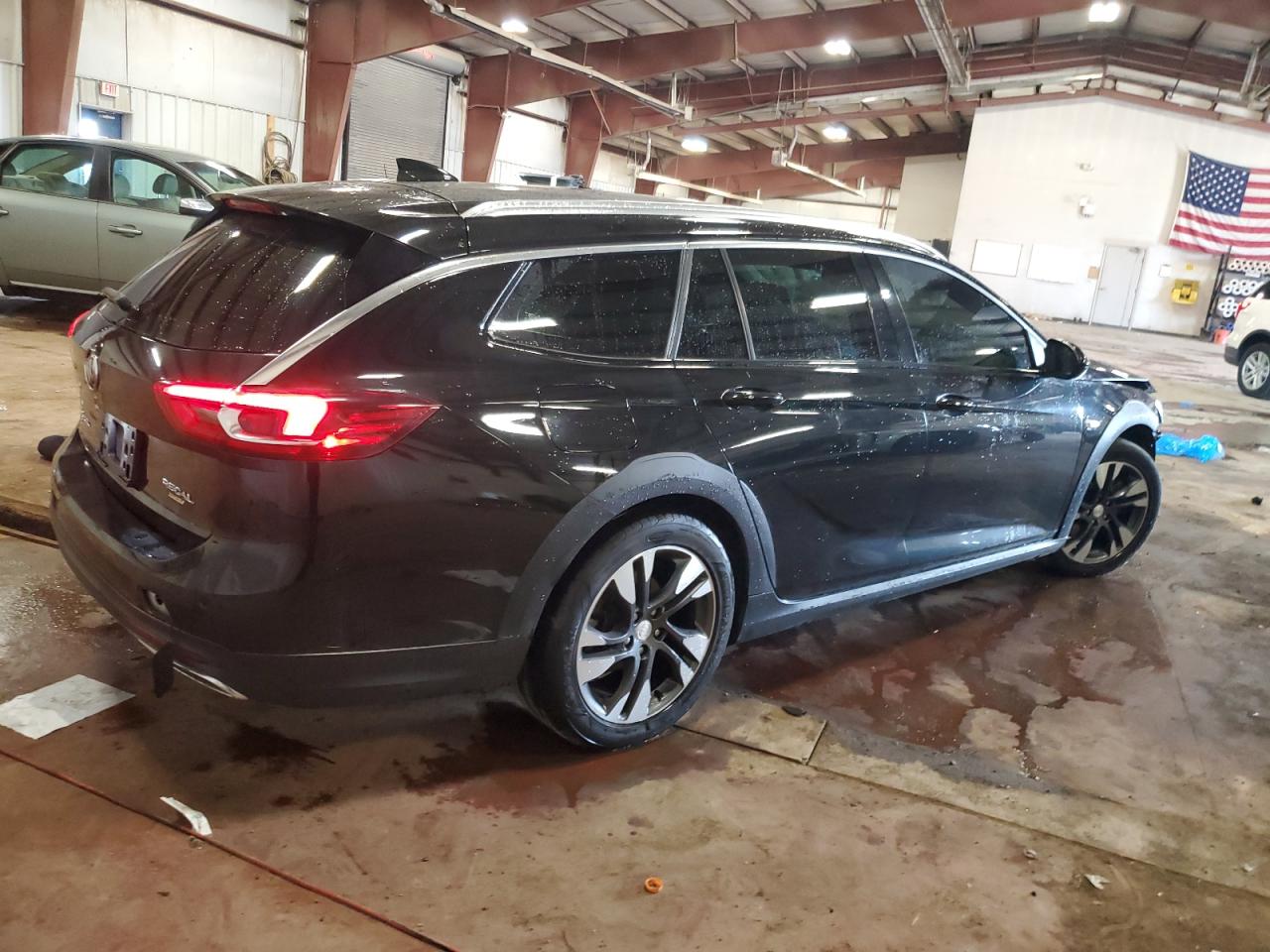 2018 Buick Regal VIN W04GU8SX3J1176705 photo 3