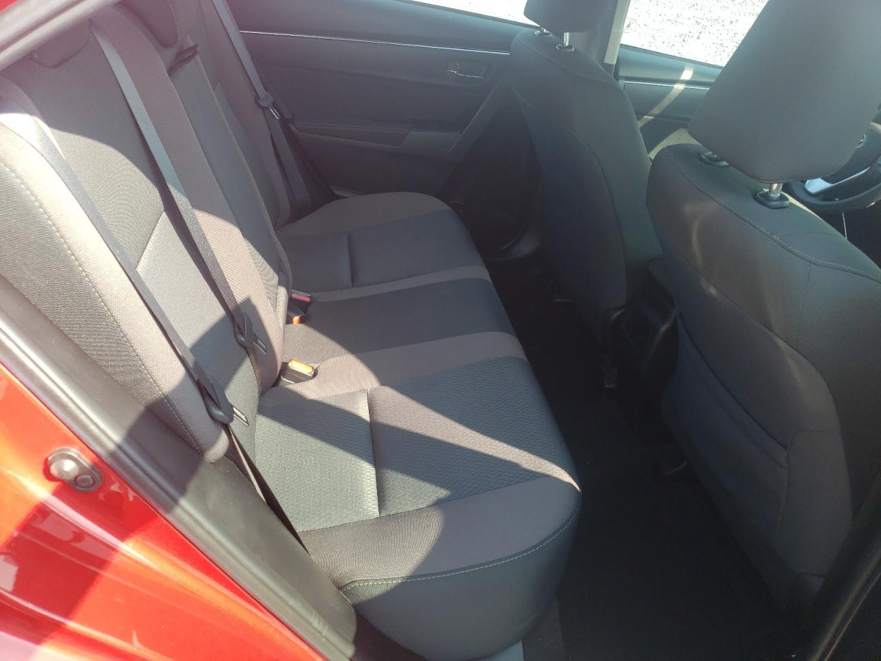 2018 TOYOTA Corolla l VIN 2T1BURHE2JC076487 photo 10