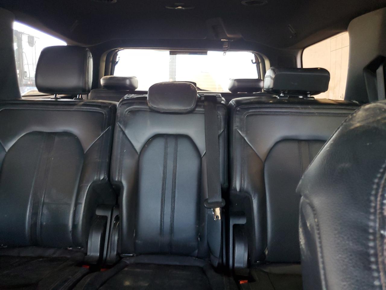 2020 Ford Expedition VIN 1FMJU1KT1LEA20198 photo 10