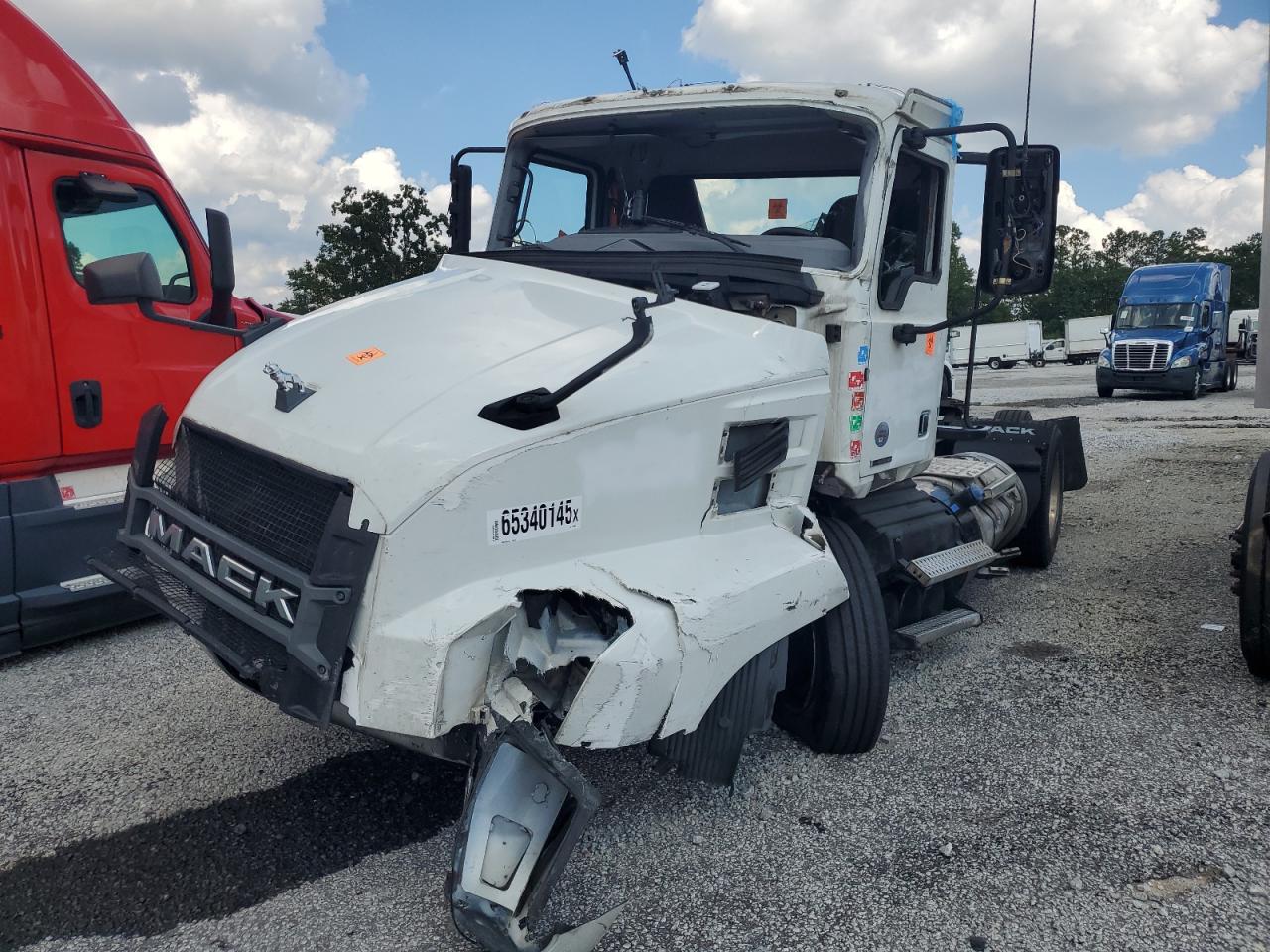 2022 MACK All models VIN 1M1AN4GY7NM027639 photo 9