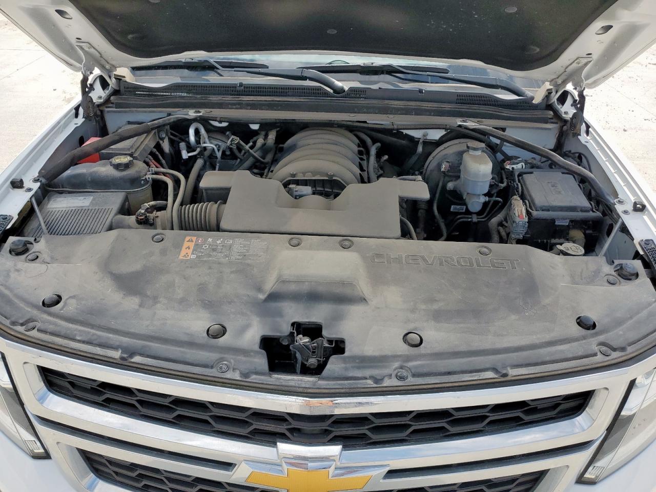 2019 Chevrolet Suburban VIN 1GNSCKEC4KR239670 photo 12