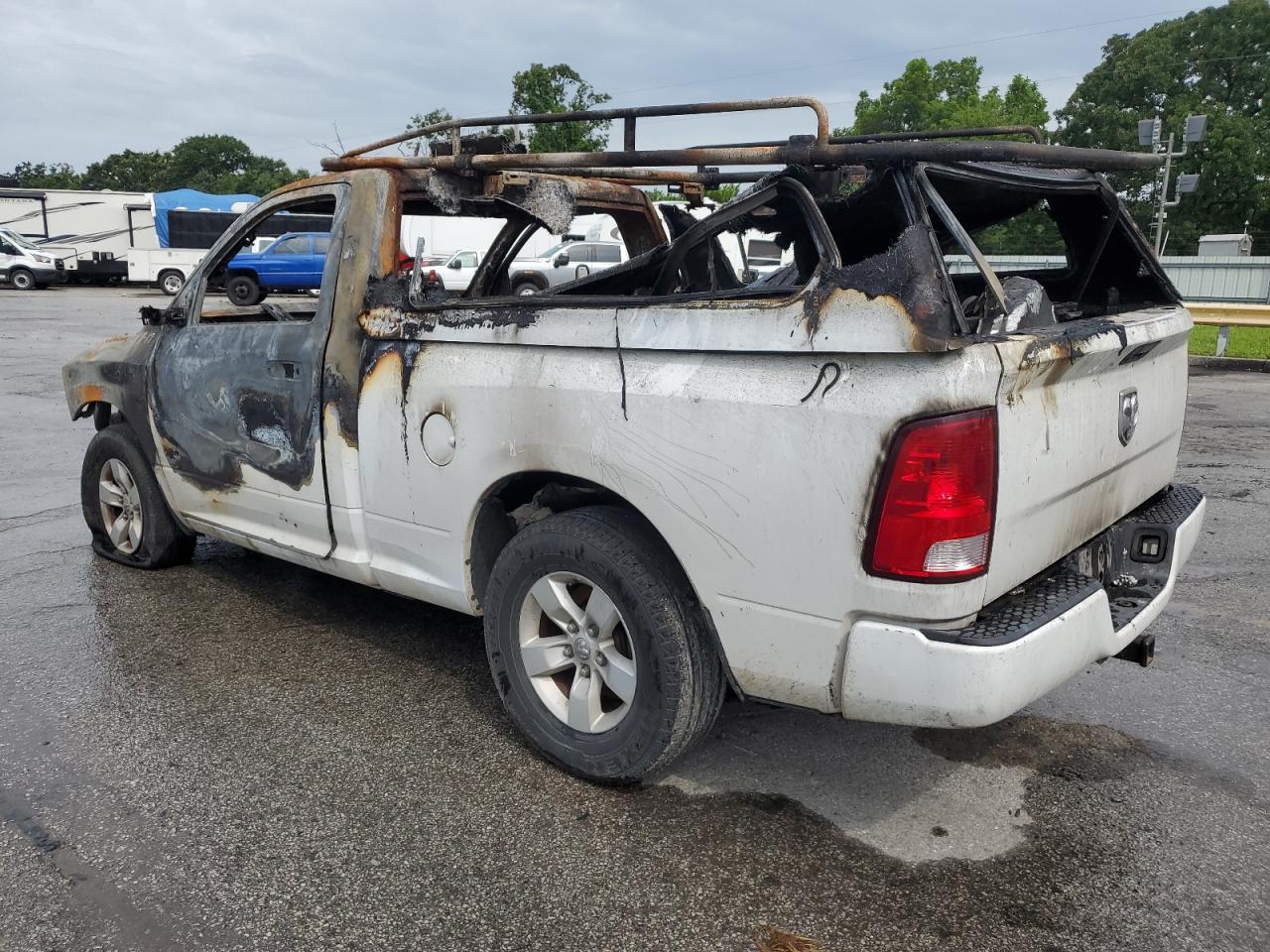 2018 RAM 1500 st VIN 3C6JR6AT6JG294305 photo 2
