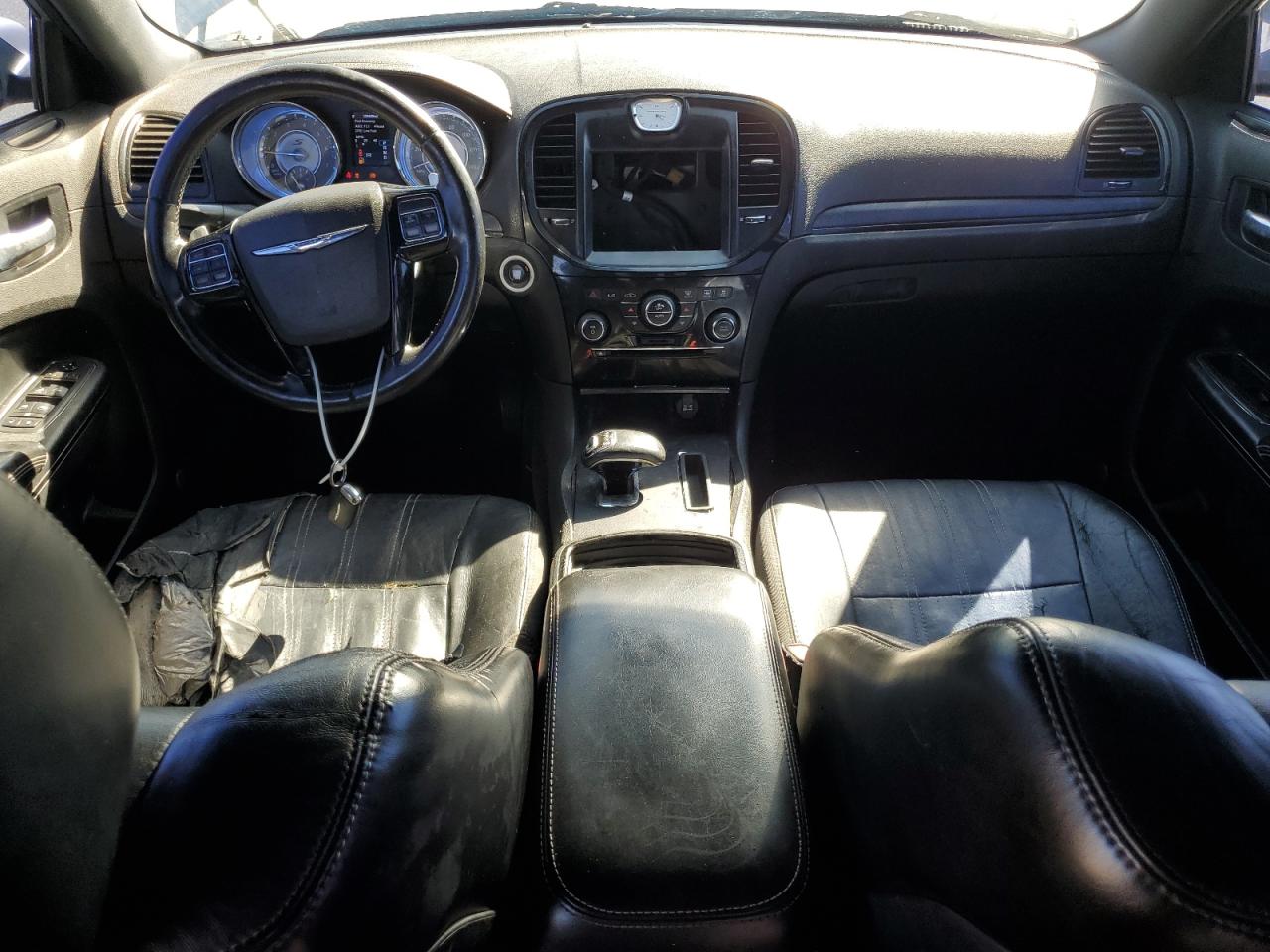 2014 Chrysler 300 VIN 2C3CCABG5EH200335 photo 8